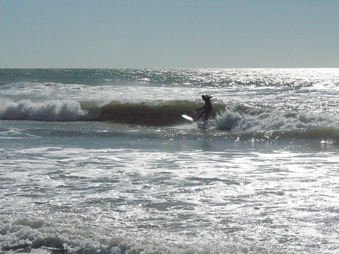 Gulf surf pics Thursday afternoon in Manatee County. Photos by Amelia Sabo. View more here: bit.ly/4ix7hns