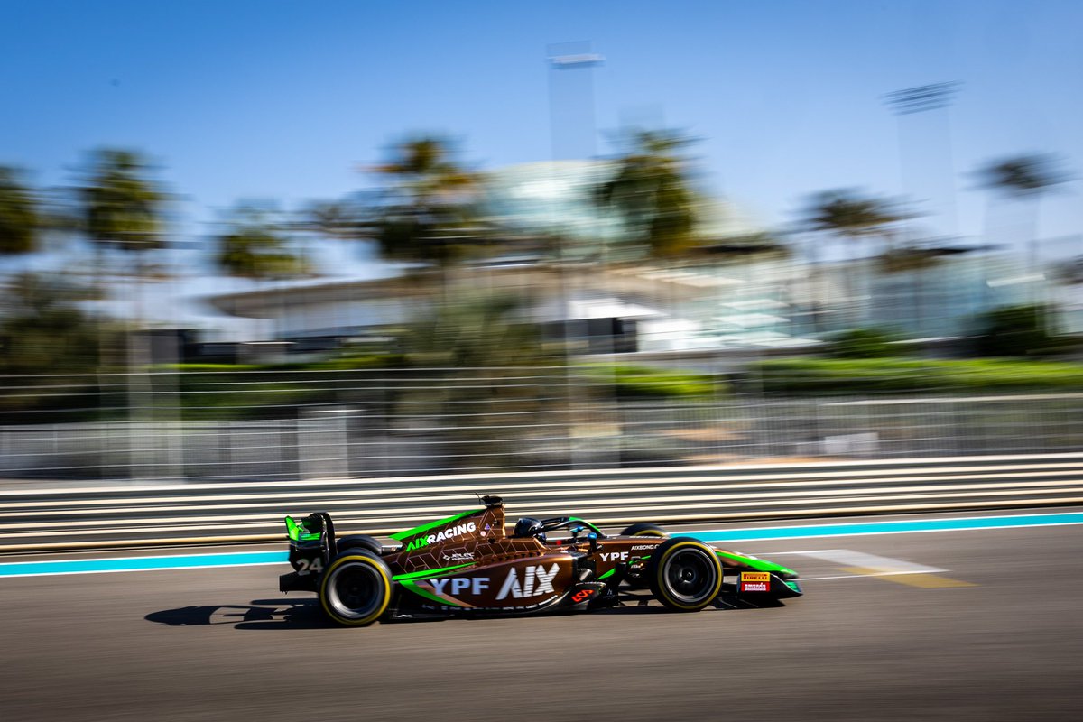 TODO EMPEZÓ CON UN HASHTAG!
Locura de día!
Gracias a todos los sponsors que se sumaron a esto
<a href="/laudli/">Lauti de la Iglesia</a> sos crack!
<a href="/Formula2/">Formula 2</a>