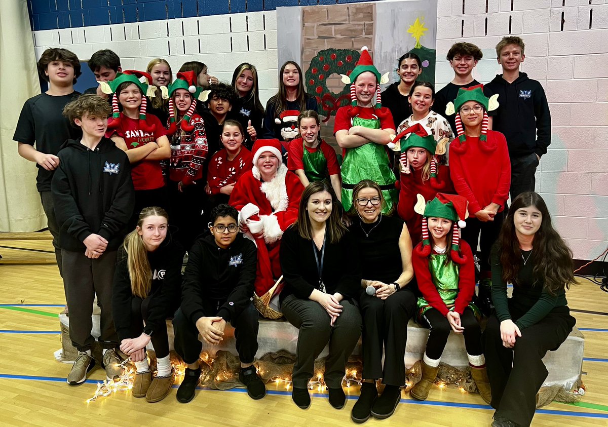 And that’s a wrap! A big thank you to our amazing teachers and students for their hard work in bringing our Christmas production, Santa Needs Jesus Too, to life! 🎅🏻🎄