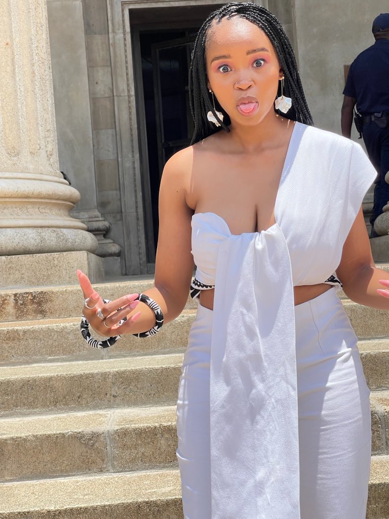 JungleOnts_'s tweet photo. We’re back here again - I’m a 3x Wits Graduate! 🥳🥳🥳🥳🥳

#witsgraduate #Witsie4Life https://t.co/6yHmkAXkWs