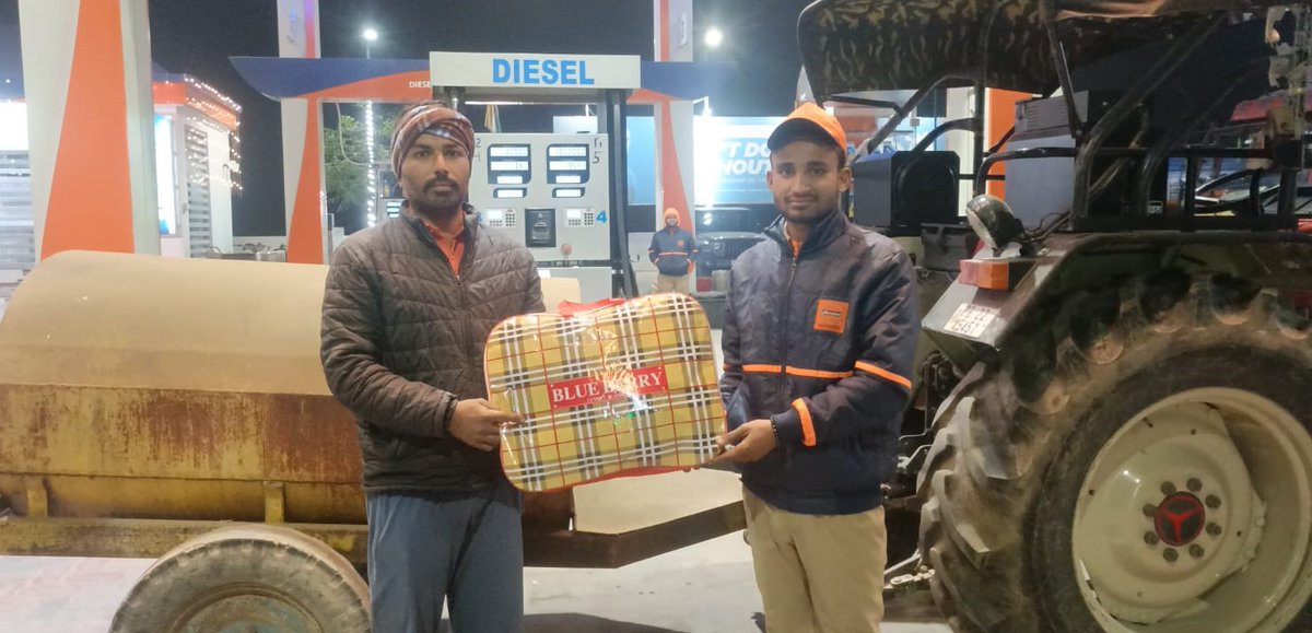 Launch of “Kinnu Scheme” at Kumar FS, Ashoka Fuels, Khurana FS &amp; Highway Fuels in Abohar RSA🥳
🎁 Fuel &amp; Win Gifts on HSD
🔹 150Ltrs-2 KG Rice 🍚
🔹 250Ltrs-Small Water Camper💧
🔹 >350Ltrs- Kambal 🛏️
Fuel up &amp; claim your gifts! Available on major kinnu transport routes <a href="/kumaarj/">Jitendra Kumar</a>