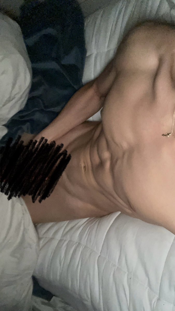 marcusisbig's tweet photo. So hard rt for full pic https://t.co/Kj5g0AXXjX
