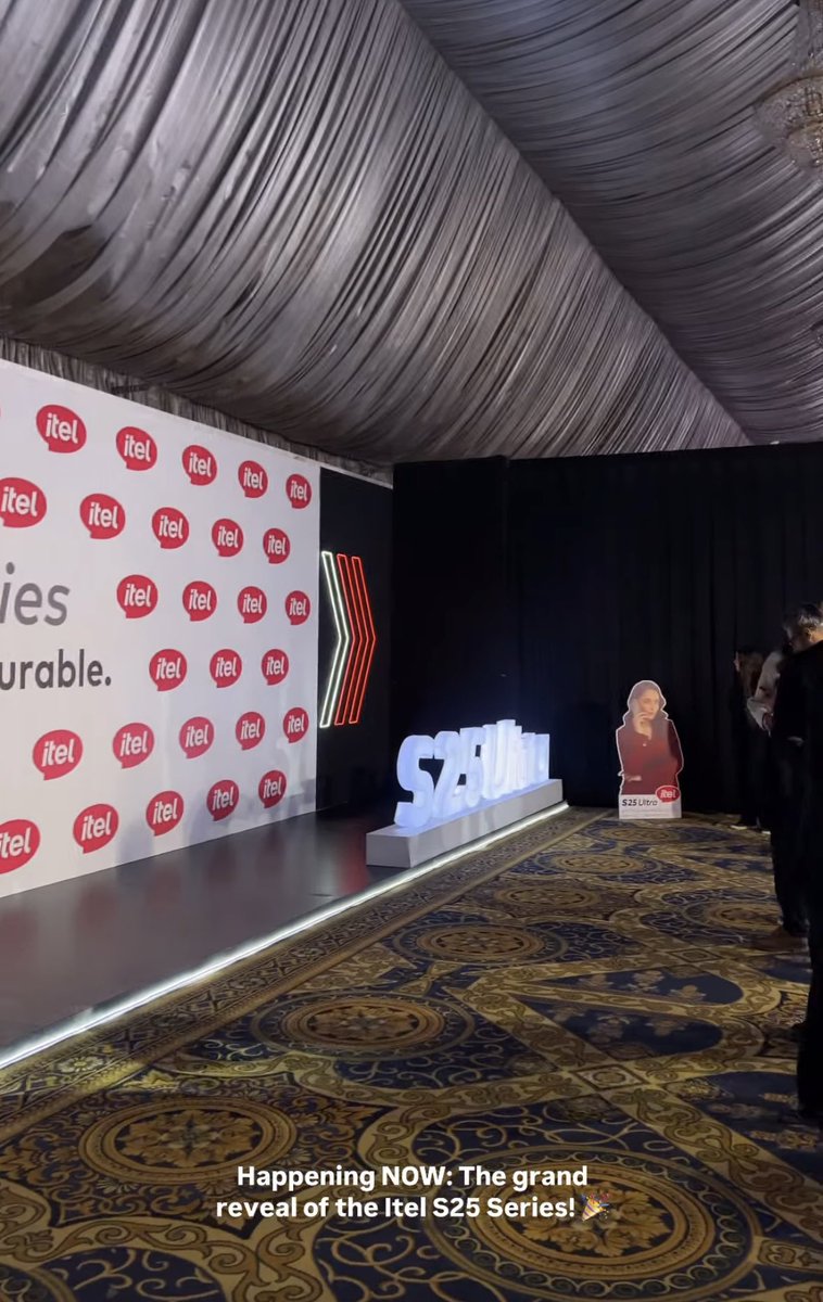 Sandhya56486386's tweet photo. Launch party of Itle 💗 waiting for brand ambassador #YumnaZaidi #Itle #YumnaZaidiXItle
YUMNA ZAIDI X ITLE 💗 https://t.co/vg87qMlS95