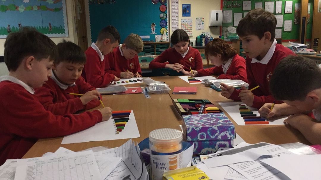 5T using cuisinaire rods to find equivalent fractions. #MathsAtBewley