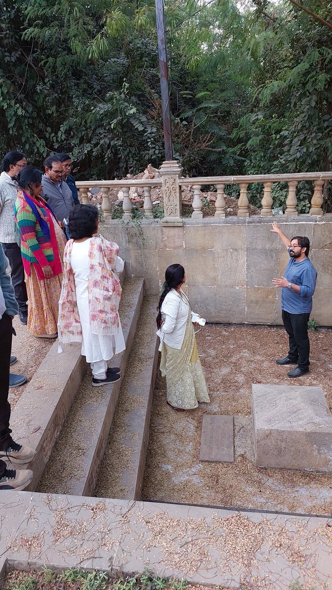 sandeeppathe's tweet photo. The site will be fully equipped circulation pathways, safety railings and most importantly the installation of information boards which has history written in English and Marathi Language to provide an overview about its significant history !

#Zeromilestone #GTS 
@studiosakha https://t.co/O6xA4pCqGy