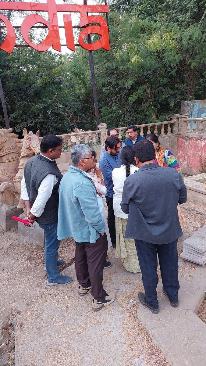 sandeeppathe's tweet photo. The site will be fully equipped circulation pathways, safety railings and most importantly the installation of information boards which has history written in English and Marathi Language to provide an overview about its significant history !

#Zeromilestone #GTS 
@studiosakha https://t.co/O6xA4pCqGy