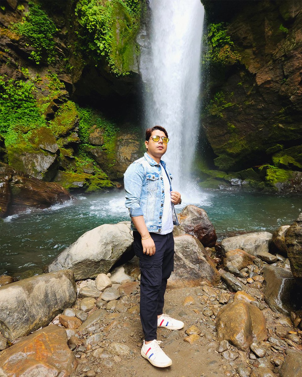 arindamafilm's tweet image. • SIKKIM • 🗻

Kanchanjanga Waterfall 🏞
.
.
.
.
.
#sikkim #pelling #kanchanjangawaterfall
#arindam #arindambanerjee #arindambanerjeelifestyle

[ India , Sikkim , Pelling , Kanchanjunga waterfall , Hill station , Arindam , Banerjee , Arindam Banerjee , arindambanerjeelifestyle]