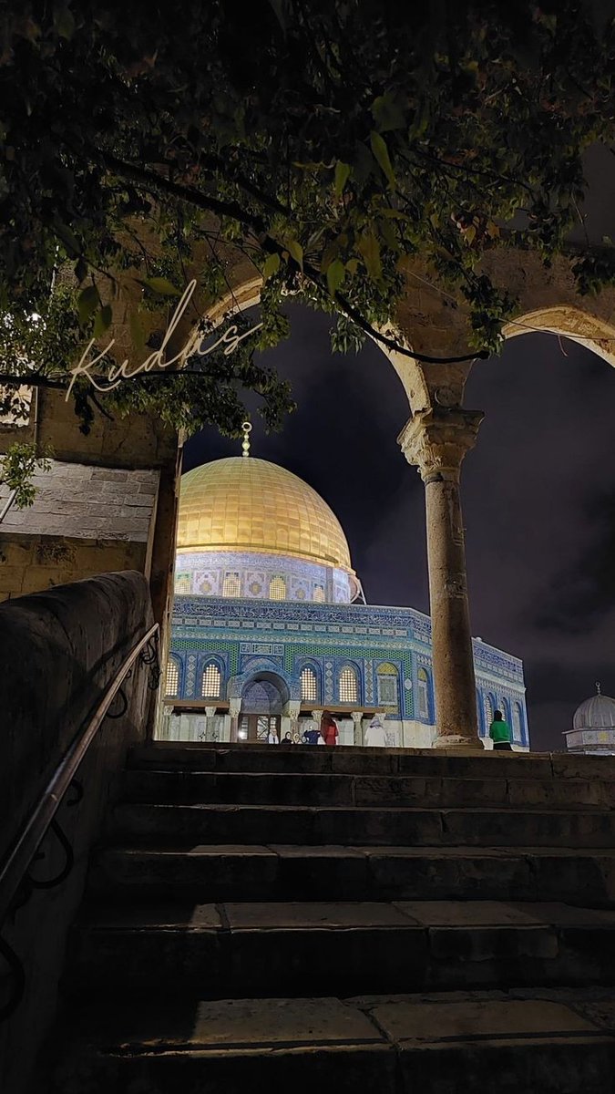 Gazze'de bir duvar yazısı: Biz kalbimizi terk etmeyeceğiz.