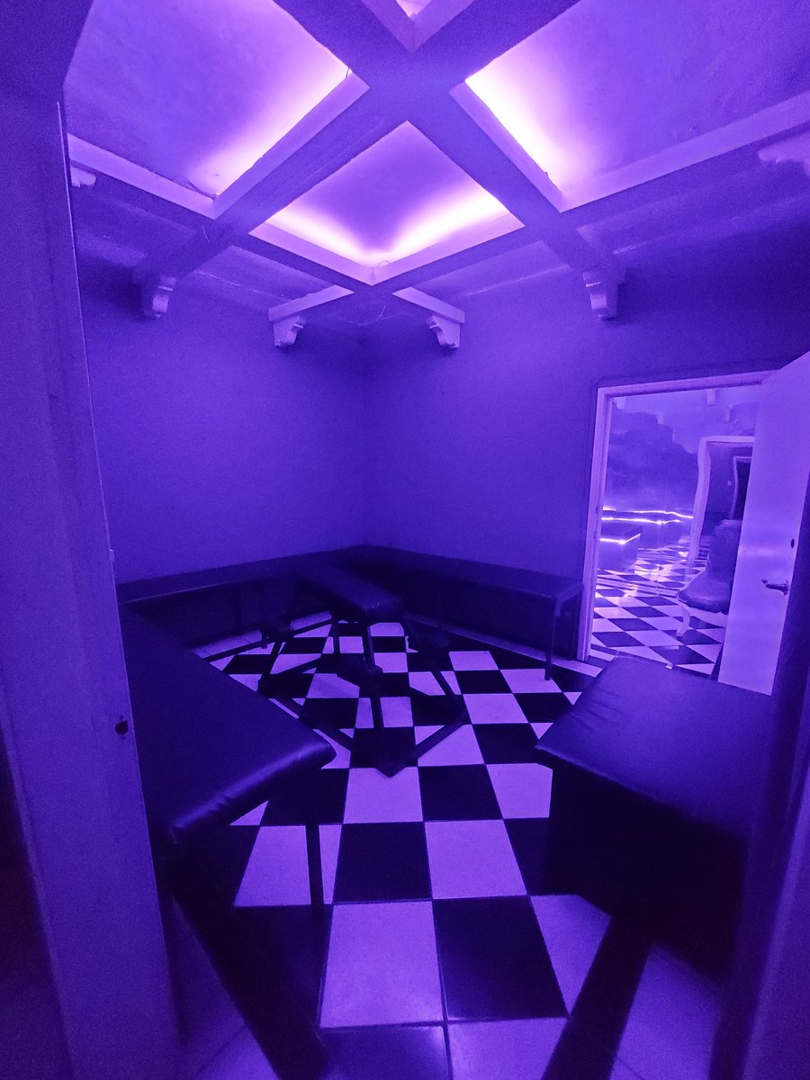 DarkRoom tweet media