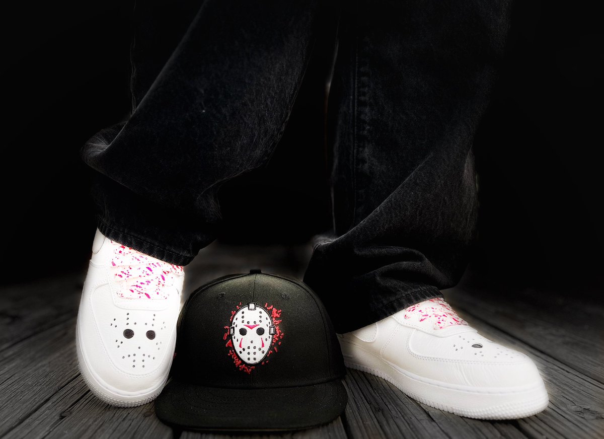 Klown_PrinceTV's tweet photo. Been waiting for today… 💯 You know what it is… Friday the 13th 🔪
Couldn’t wait til today to unDS these here, perfect for the day…#FIREFRIDAYS
#kotd #FridayThe13th #SneakerHeads #yoursneakersaredope #WearYourKicks #Sneakerhead #DareToBeDifferent #Klown https://t.co/Ll61EcGksx