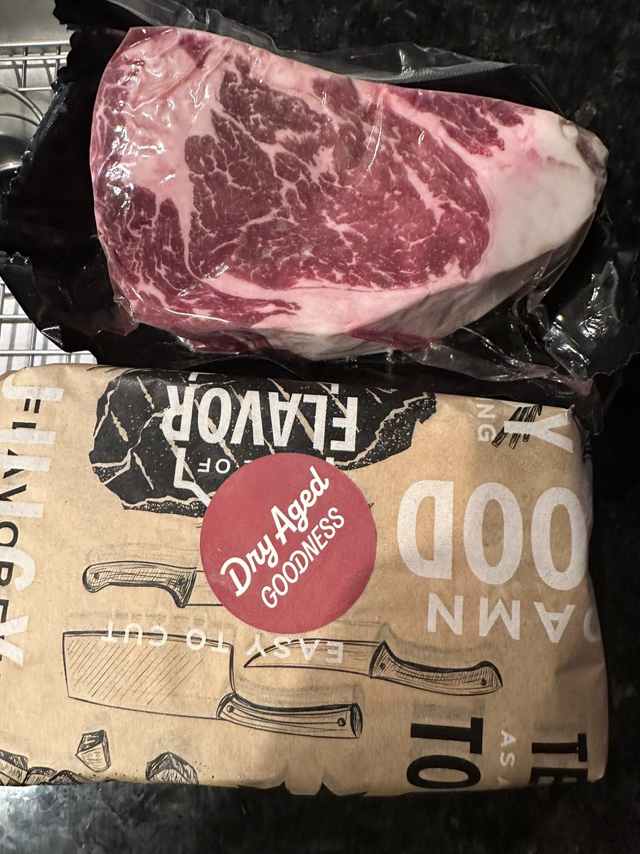 Gonna have some dry aged goodness today! (Courtesy of <a href="/BetterFedBeef/">BetterFed Beef</a>  )

Who else likes dry aged?