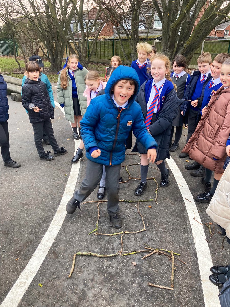 RedgateGardens1's tweet image. 🪵🔥This is what Forest School is all about 🧡 Having fun in nature 💚 &amp;amp; being brave and learning new skills🔥Well done 👏 @Y4RedgateCP I’m so looking forward to our next session, Mrs D 👩🏻‍🌾 #forestschool #FridayMotivation #primaryfun