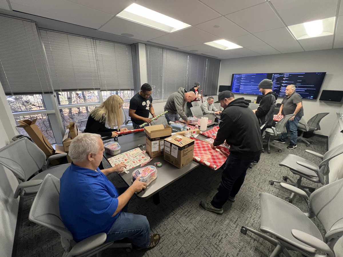 AtomicArcadeStu's tweet image. Our team had the great opportunity to support @Hasbro #globaldayofjoy here in NC by giving to the local @rmhchapelhill Thank you to all that came out to support this amazing organization doing incredible work. Learn about RHMC & how to support them here rmhc.org
