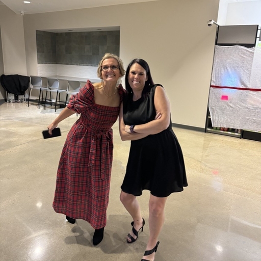 Lever_1's tweet photo. The Lever1 team had a blast at our annual holiday party! Big thanks to the Happiness Committee for putting together such a wonderful event. 🪩

Happy Holidays from Lever1! 🥂

#HappyHolidays #Lever1 #KansasCity https://t.co/HsOnHUskEE