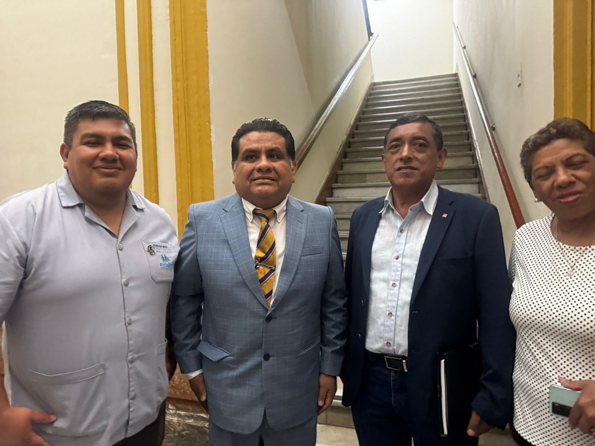Willy_PonceC's tweet photo. #En UNIDAD los trabajadores avanzamos para excluir a Essalud del Decreto Legislativo 1666, congresista @JuanBurgos2021, logra las firmas para ampliación de agenda y corresponde @salhuanacavides Presidente del Congreso poner a debate del Pleno ⁦@FedCut⁩ ⁦⁦ https://t.co/g7ZvL8mmWV