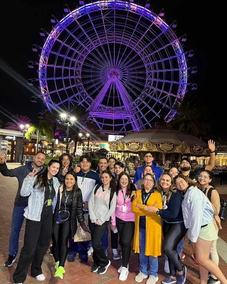 iconparkorlando's tweet photo. Revolving into the week with great friends and iconic views! 🎡 
.
.
.
📸 adrianaguianatal
#iconpark #iconparkorlando #orlando #orlandoflorida #visitorlando #orlandothingstodo #thingstodoorlando #experiencekissimmee #ICONicMoment https://t.co/wEzdsra1I6