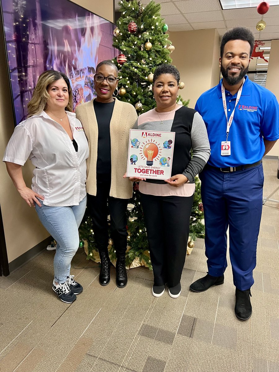 mark_energyguy's tweet photo. “Here are a few of our operations team who have committed to helping us save energy!”👏🏾👏🏾👏🏾  #AldineEnergySavers #AldineImpact https://t.co/B62x9NAswM