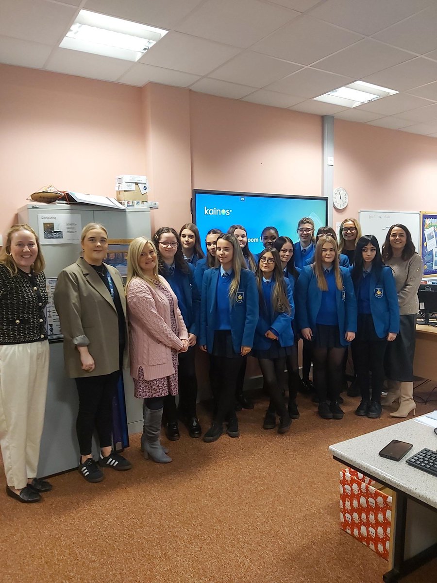 StMarysDerryIT's tweet photo. ๐ The future of tech is female! ๐
On this final day of #CSEdWeek, our girls were empowered and inspired during an incredible @KainosSoftware Classroom Takeover! ๐ฉโ๐ป (1/2)
#HourOfCode #KainosClassroomTakeover #girlsintech #WomenInTech #codingforgirls #stemeducation https://t.co/mcBmtQhmxi