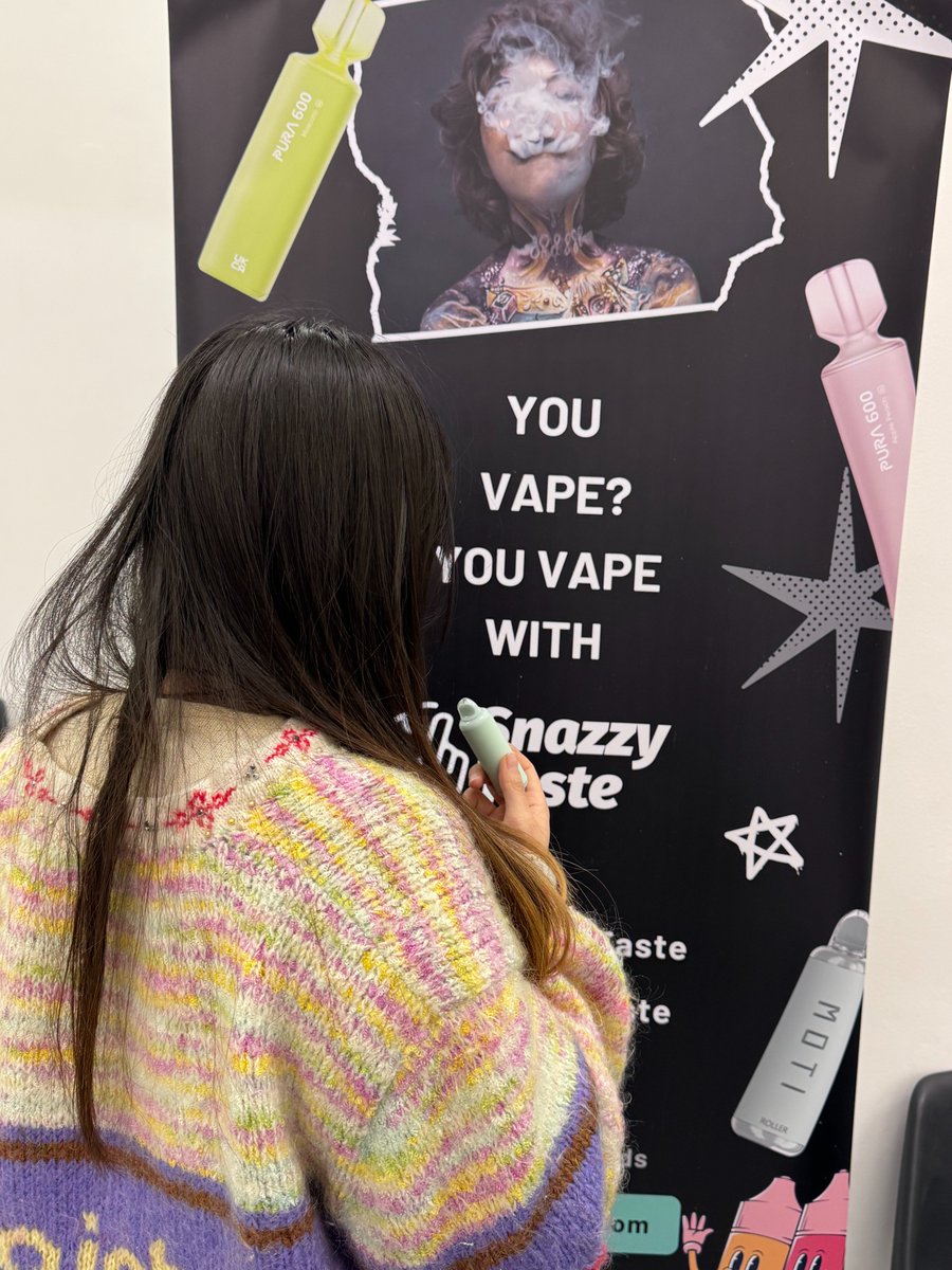 SnazzyTaste's tweet photo. Inhale 'n Exhale
Vape 'n Chill

Last 2⃣ days in #UAL #Christmas Market, SE11 5RB, London.
Let's meet f2f and cheers with puffs!

#vaping #snazzytaste #Christmasgifts #LONDON