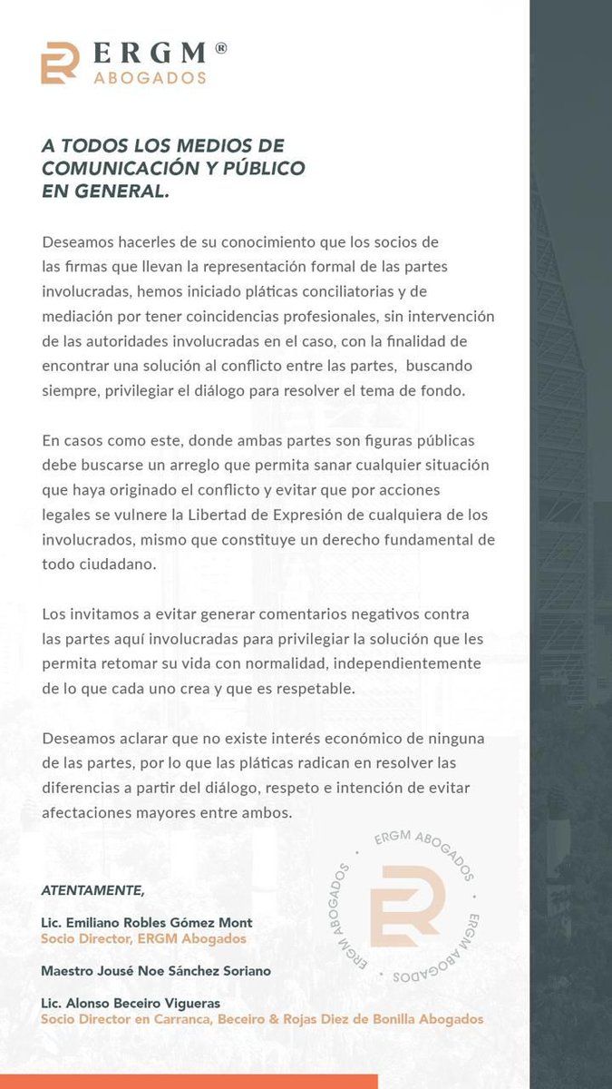 ComunicanteMX_'s tweet photo. #ULTIMAHORA: #MaryferCenteno y #MrDoctor en busca de llegar a un acuerdo.

Tras varias semanas de polémica entre la conocida grafologa #MaryferCenteno y el médico #OctavioArroyo, mejor conocido como #MrDoctor, mismo que escaló a instancias legales, así como a oídos de la presidenta Claudia Sheinbaum Pardo parece que finalmente, ambas partes estarían dispuestas a conciliar y parar demanda.

#Entretenimiento #viral #Política #Noticias #viral #MarianaRodriguez #AlMomento