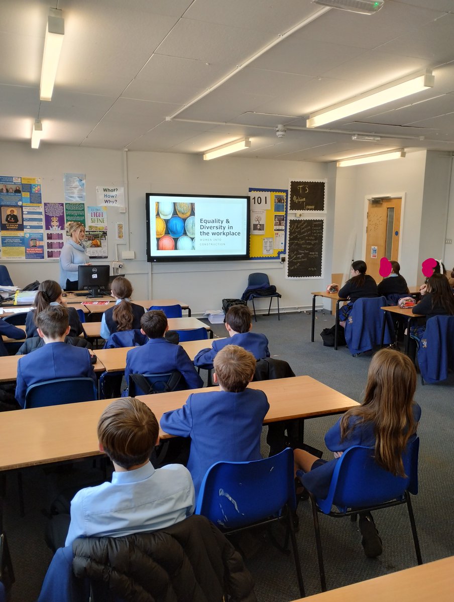 kayleighbrum85's tweet photo. Huge thank you to Kirsty @WallLag &amp; Rosie @WillmottDixon for collaborating on a #Diversity in the Workplace #Construction event for learners in Years 7 &amp; 8 at @srgchs. Learners took part in healthy debates about Diversity and also a Design, Cost, Build project in mixed groups. https://t.co/XnwAkdAzbz