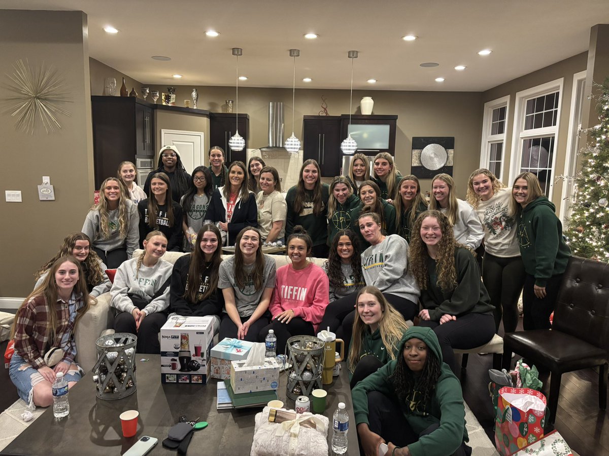 TiffinUWBB tweet media