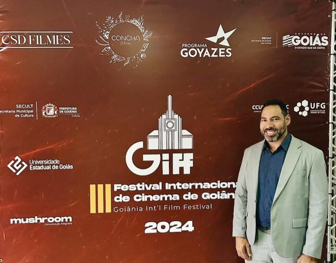 🎞Durante a abertura do III Festival Internacional de Cinema de Goiânia tivemos a honra de receber a vereadora Kátia Maria e o reitor em exercício, e pró-reitor de graduação da Universidade Estadual de Goiás (UEG), Raoni Guedes.

#GIFF #FestivalInterDeGoiania #FilmFestival