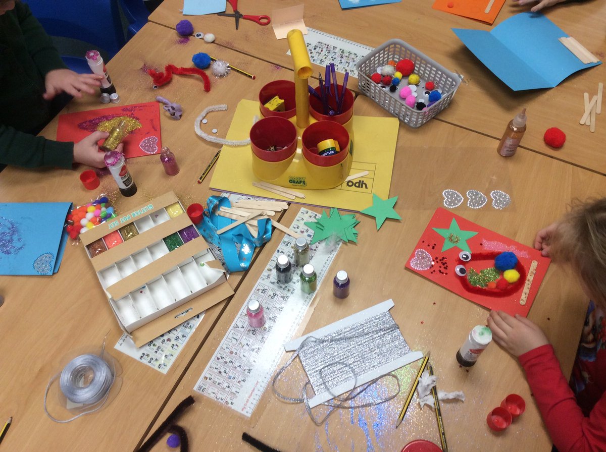 Y2 had a lovely Christmas Crafternoon. Thank you to all the parents who got stuck in! #STVShine
