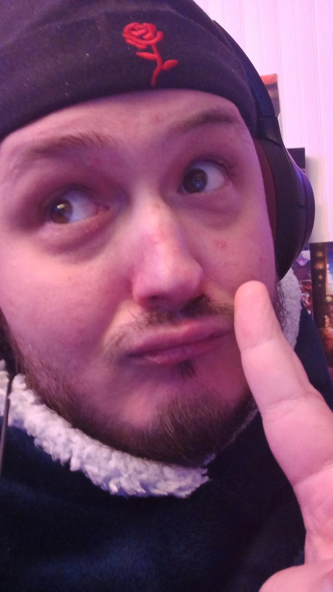 Loup_mp4 tweet media