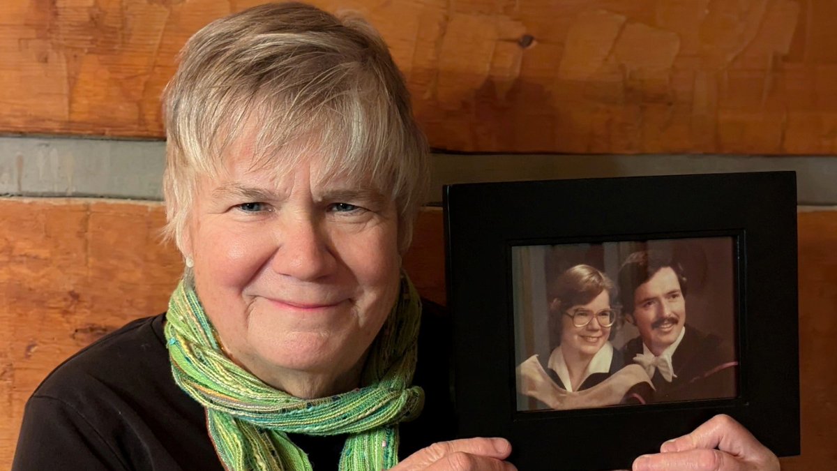 westernuSocSci's tweet photo. Terry Green, BA’74, MBA’79, switched from math to geography in 1970, sparking a lifelong passion. 50 years later, her Western geography class reunites, celebrating memories, connections &amp; shared environmental values. https://t.co/5BhB1aWzvc
 #WesternAlumni #ClassOf74 https://t.co/nrRG0iV9DM