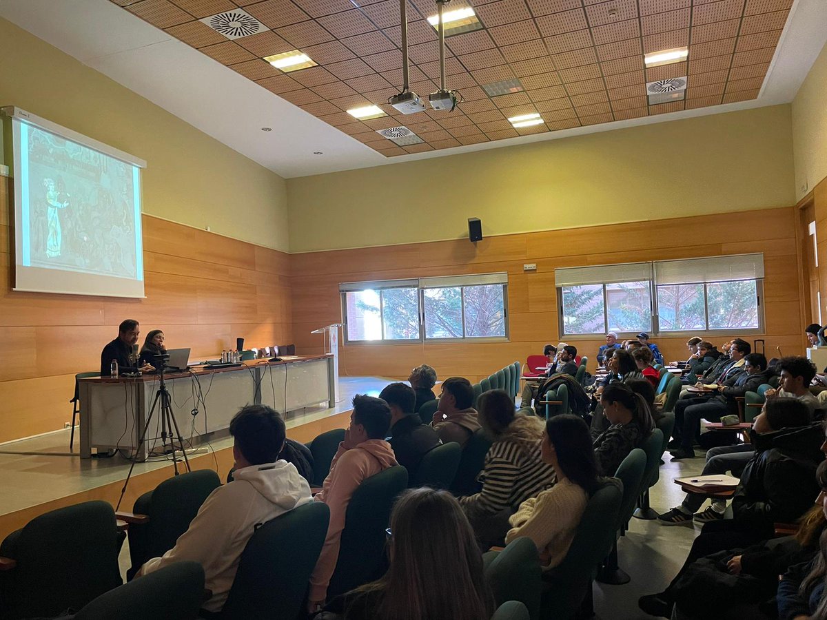 INTERMED_UCLM's tweet photo. Algunas fotos del II Simposio Cibaria celebrado el pasado lunes 9 de diciembre en la Facultad de Humanidades de Albacete. https://t.co/is4twlCdAB
