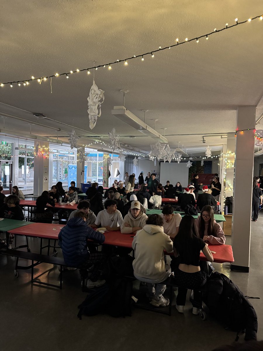 Ecole Cariboo Hill tweet media