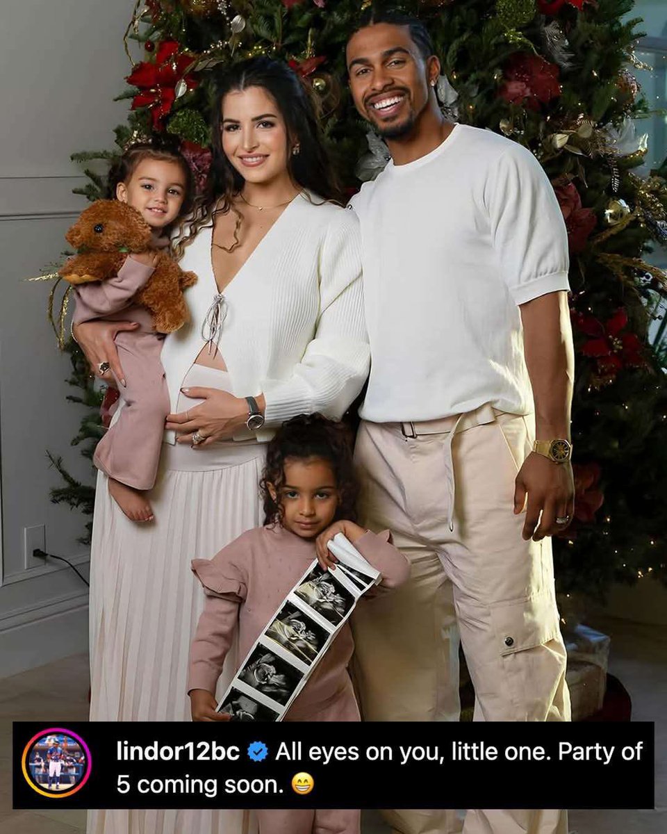 metsiesTM's tweet photo. The #Mets first family is expanding 🧡💙💜 https://t.co/MsfG1qNA7H