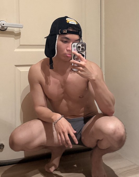 Watch BlackPeachBoy 黑桃洨男孩's leaked NSFW photo on TwXstars