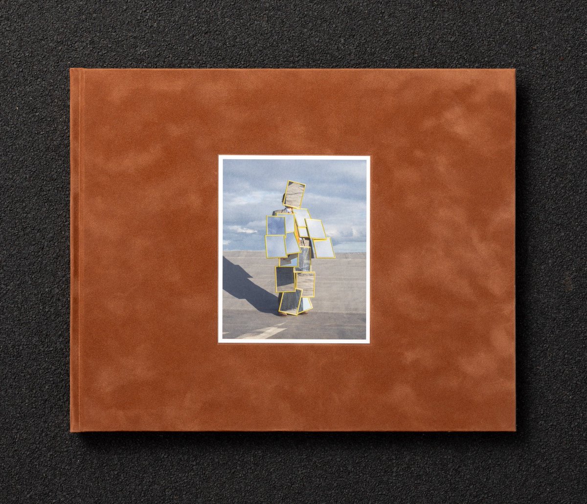 Aliens in Residence tweet media