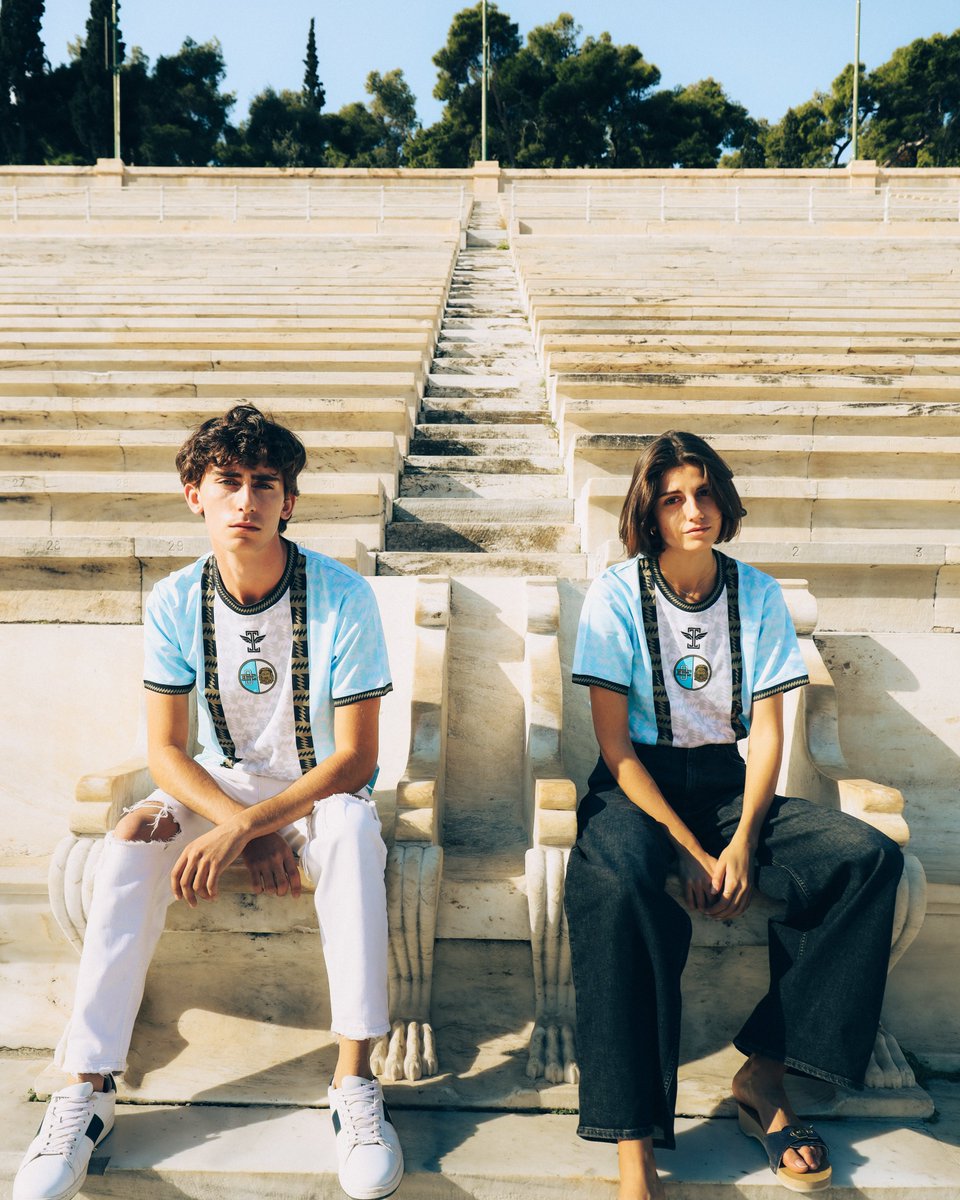 Searching for a last minute gift?

There's just 12 hours left to pick up an Icarus historical shirt for 20% off, only on our website!

Just don’t buy your kids the same shirt - they’ll end up pouting back at you like these Greek models.

icarusfc.com