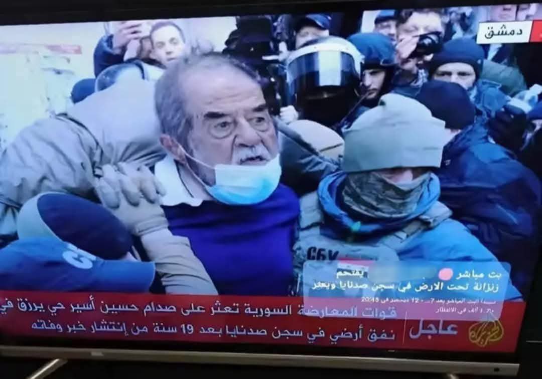 kacemo's tweet image. انا لا ممكن جدا يكون بن لادن و الكليكة الربانية ايضا في الشحنتين ممكن جدا 
الله يهديكم الهواء القليل الذي قلنا يتنفسه اهل سوريا راح يتلوث بهكذا اشاعات تافهة