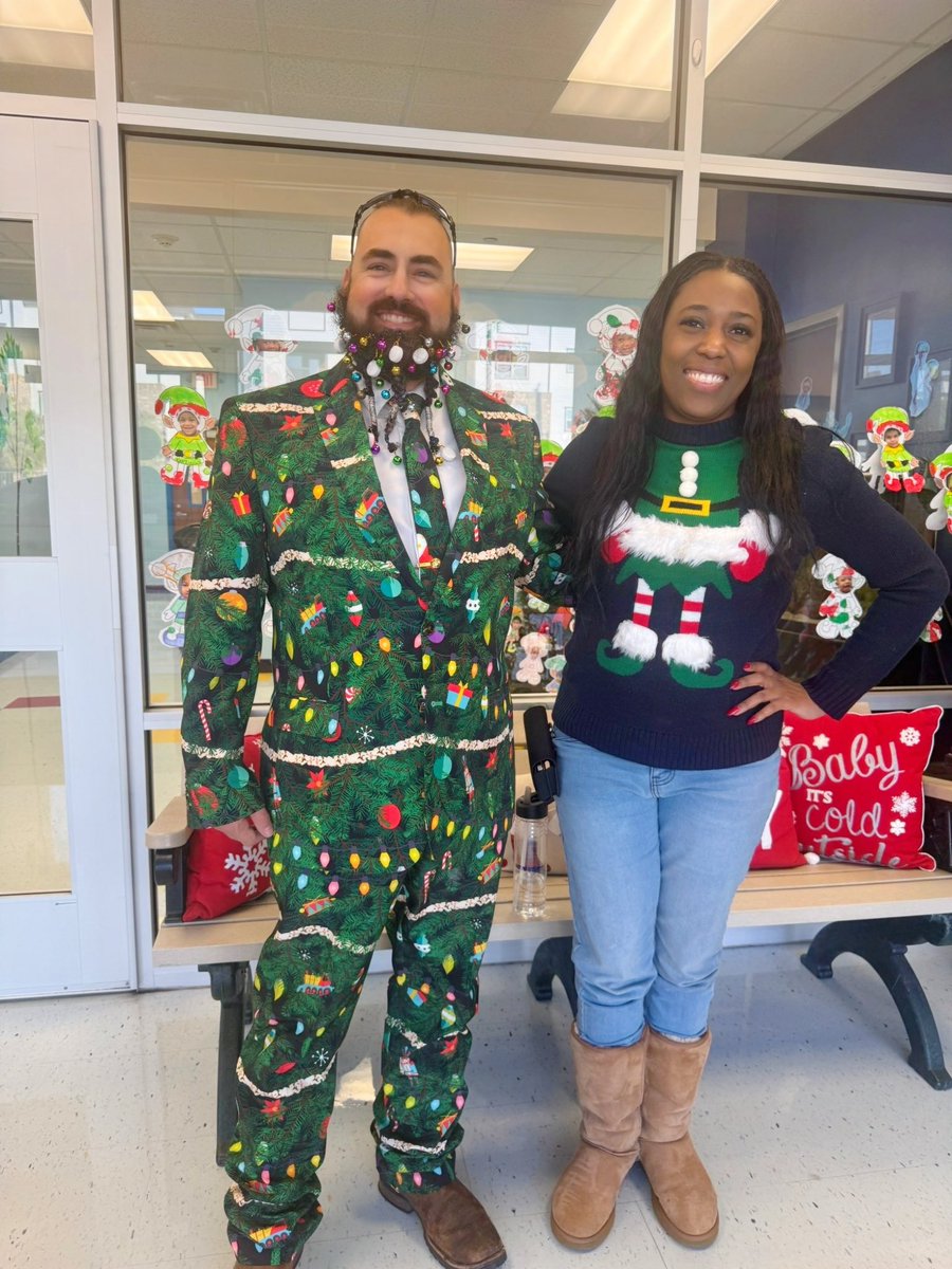 🎄 The true spirit of the holidays is found in kindness, generosity, and serving others. Whether it’s donating to a cause, helping a neighbor, or spending quality time with someone in need, let’s make this season about more than just things. ❤️#GiveBack #HolidaySpirit