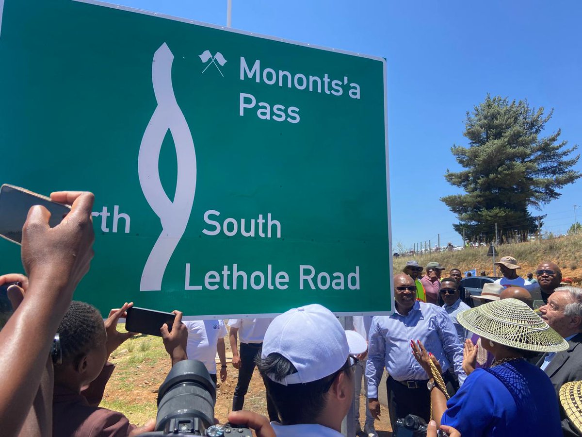 LesothoPR's tweet photo. UN Secretary-General Antonio Guterres wraps up his visit to Lesotho by inaugurating a road named after him in Butha-Buthe.
#200yearsofbasotho #UnitedNations #Lesotho #AntonioGuterres https://t.co/w47Yb2lxSO