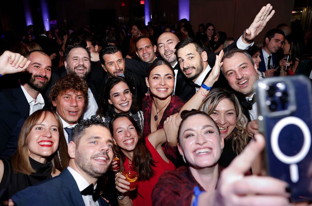 The Hellenic Initiative tweet media