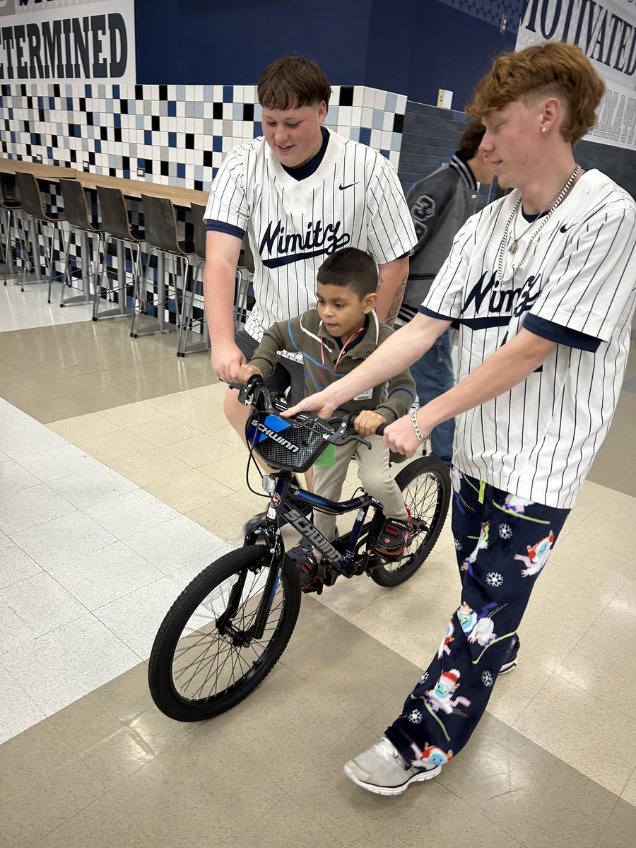 Had a great time celebrating the Christmas season with Project Adoption! ⚾️🎄