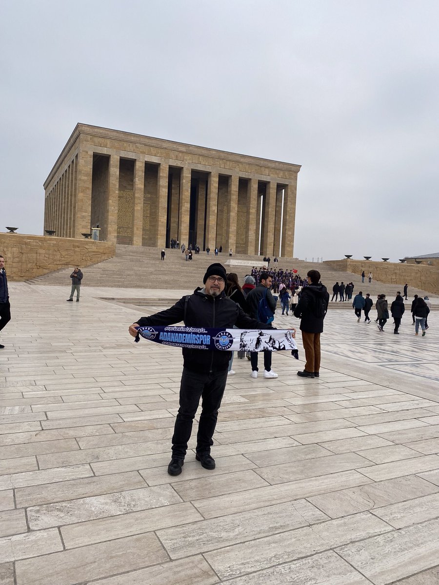 Bizim maviye sevdamız Selanik’te açan bir çift mavi göz ile başladı. 
#MustafaKemalAtatürk #Anıtkabir #AdanaDemirspor