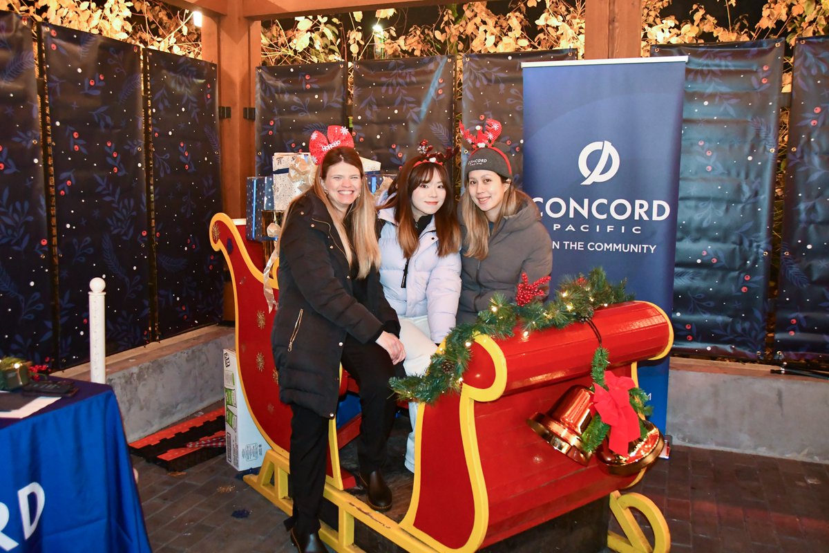 Burnaby Village (@bbyvillage) on Twitter photo Join us for Concord Community Day on December 14! Enjoy a fun-filled day with games for the kids and plenty of photo opportunities. For each picture taken, <a href="/Concord_Pacific/">Concord Pacific</a> will donate to the Burnaby Firefighters Charitable Society.
1/2 Join us for Concord Community Day on December 14! Enjoy a fun-filled day with games for the kids and plenty of photo opportunities. For each picture taken, <a href="/Concord_Pacific/">Concord Pacific</a> will donate to the Burnaby Firefighters Charitable Society.
1/2