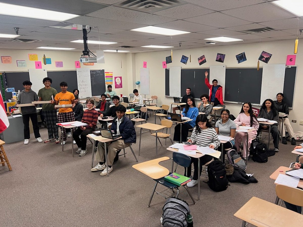 WaubonsieValley's tweet photo. Today four first period classes were recognized for outstanding attendance. These classes had less than 2% absences for the semester! Congrats Warriors! #DonutsFromTheDeans https://t.co/Tdy3cCuNKR