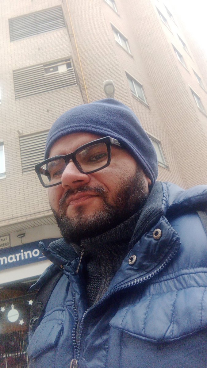 Kenaldgw's tweet photo. Un frío horrible en Zaragoza #españa https://t.co/XFAdQIujNu
