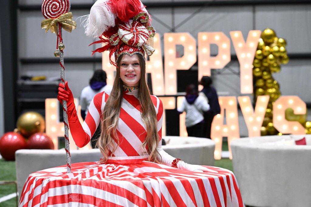 We just added 4 new albums with over 1000 photos to our Facebook page! Link: m.facebook.com/SidelinePasswi…