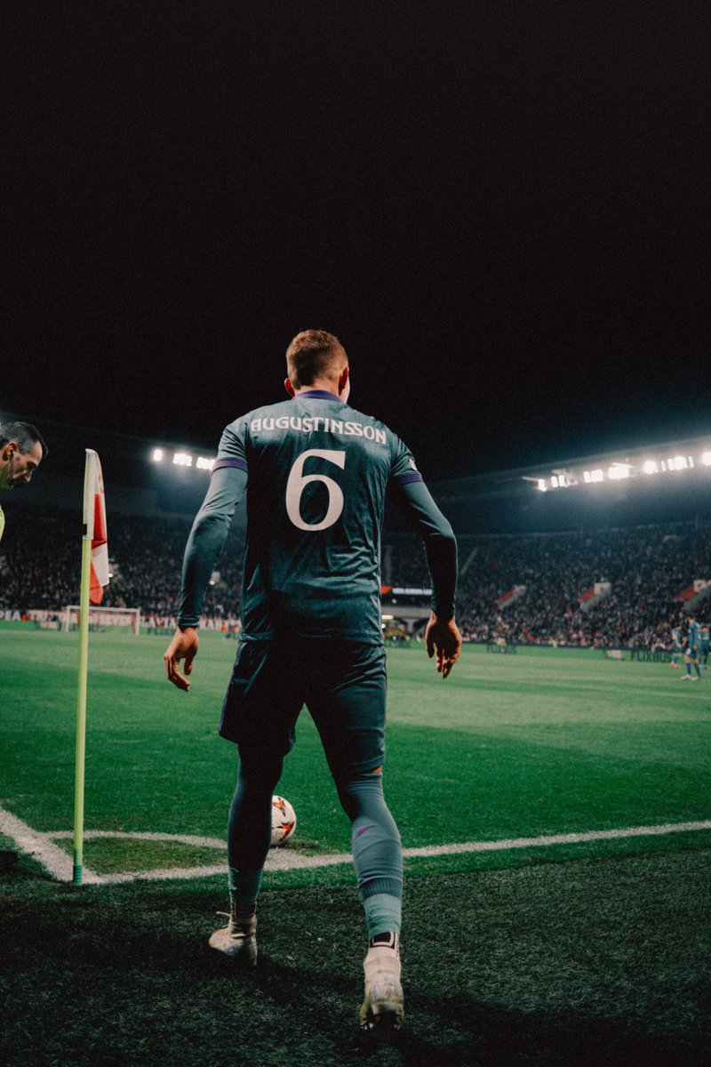 rscanderlecht's tweet photo. Anderlecht, coupe d’Europe. 🟣⚪️ #UEL #SLAAND https://t.co/jGgfTYdZYW
