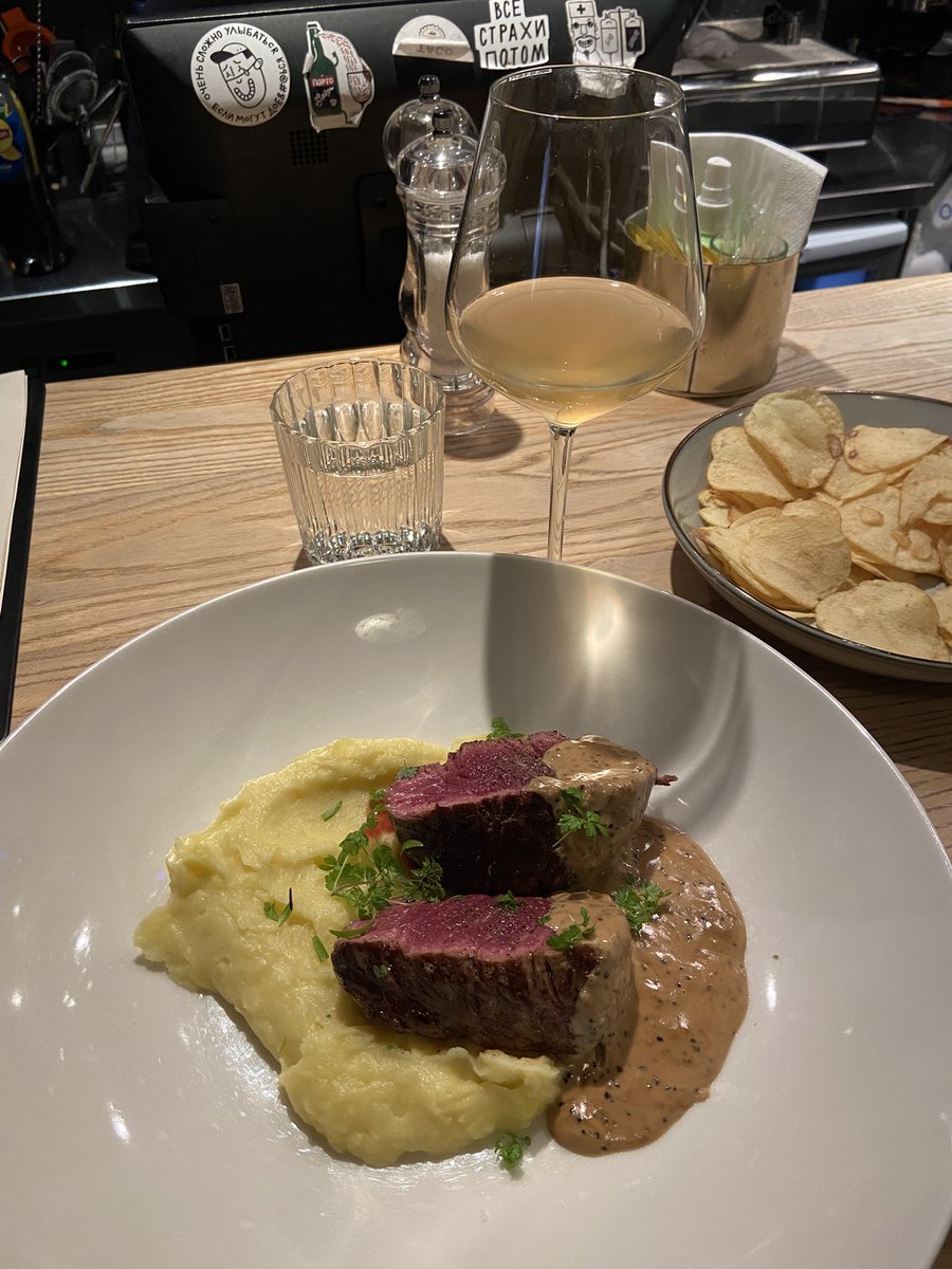 delta__echo's tweet image. Беня и Макс