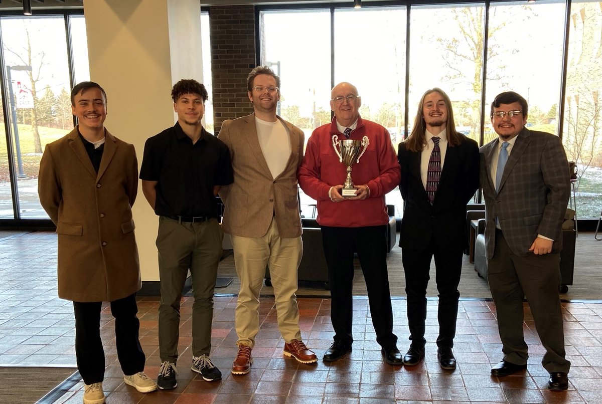 With the support and collaboration of <a href="/iueredwolves/">IU East Red Wolves</a>  student engagement, <a href="/iueast/">IU East</a> Professor Tim Scales has earned the IU East Fall Scholars Audience Choice Award  for Academic Excellence in the Honors program. <a href="/KelleyIndy/">Kelley School of Business Indianapolis</a> <a href="/KelleySchool/">Indiana University Kelley School of Business</a> <a href="/IndianaUniv/">Indiana University</a>