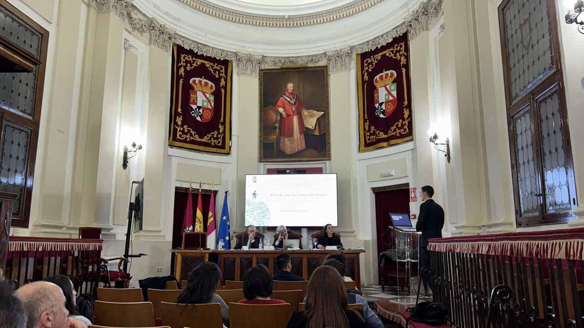 Desde ayer el <a href="/grupopafs/">Grupo PAFS</a> y la <a href="/uclm_es/">Universidad de Castilla-La Mancha</a>  tiene un nuevo doctor Ivan Pinilla Quintana. Un verdadero lujo de tribunal y defensa! 
<a href="/JavierZ88359863/">Javier Zaragoza</a> 
<a href="/Fabiozazo/">Fabio Zazo</a> 
<a href="/christiniky/">Cristina Romero</a> 
<a href="/AlbertoDoradoSu/">Alberto Dorado-Suáre</a> 
<a href="/_CarmenMota/">Carmen Mota</a> 
<a href="/virgarcoll/">Virginia García Coll</a>